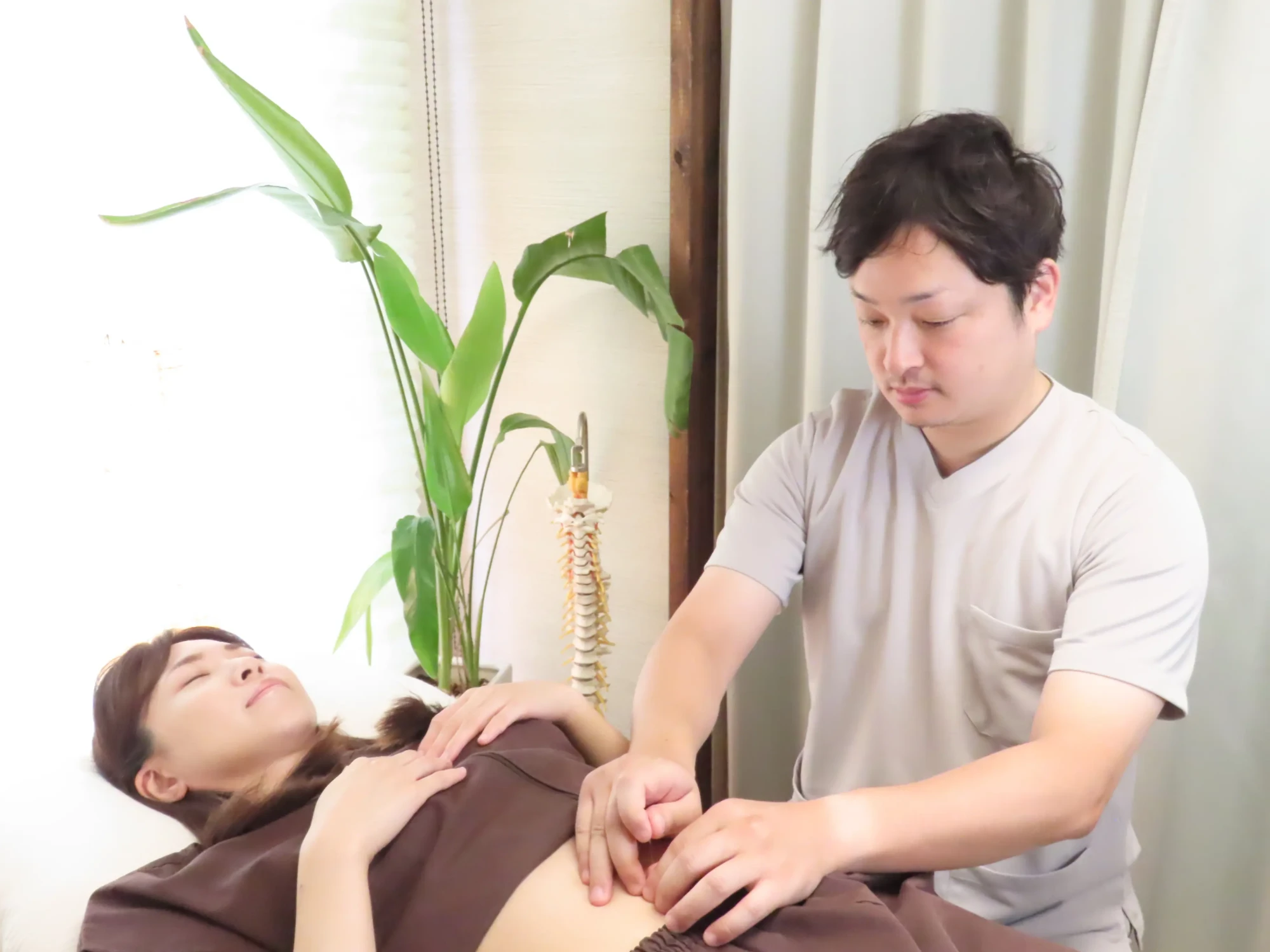 腹診の様子